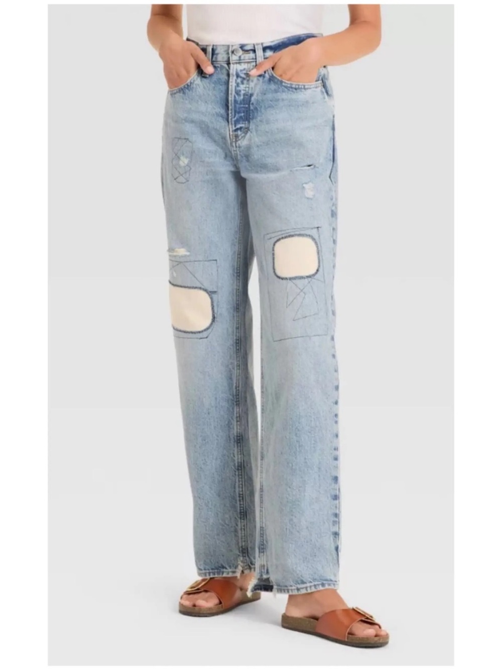 Universal Thread Women 90s Baggy Jeans Light Wash Patched Distressed Size 4R NEW
